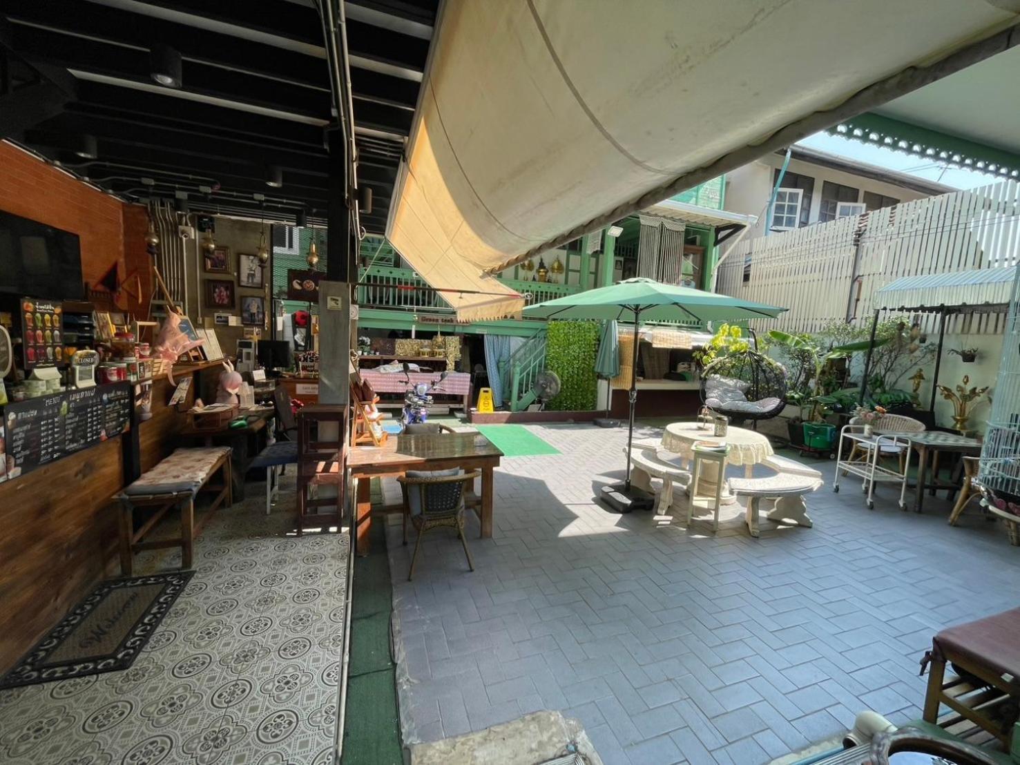 Green Teak House Банкок Екстериор снимка