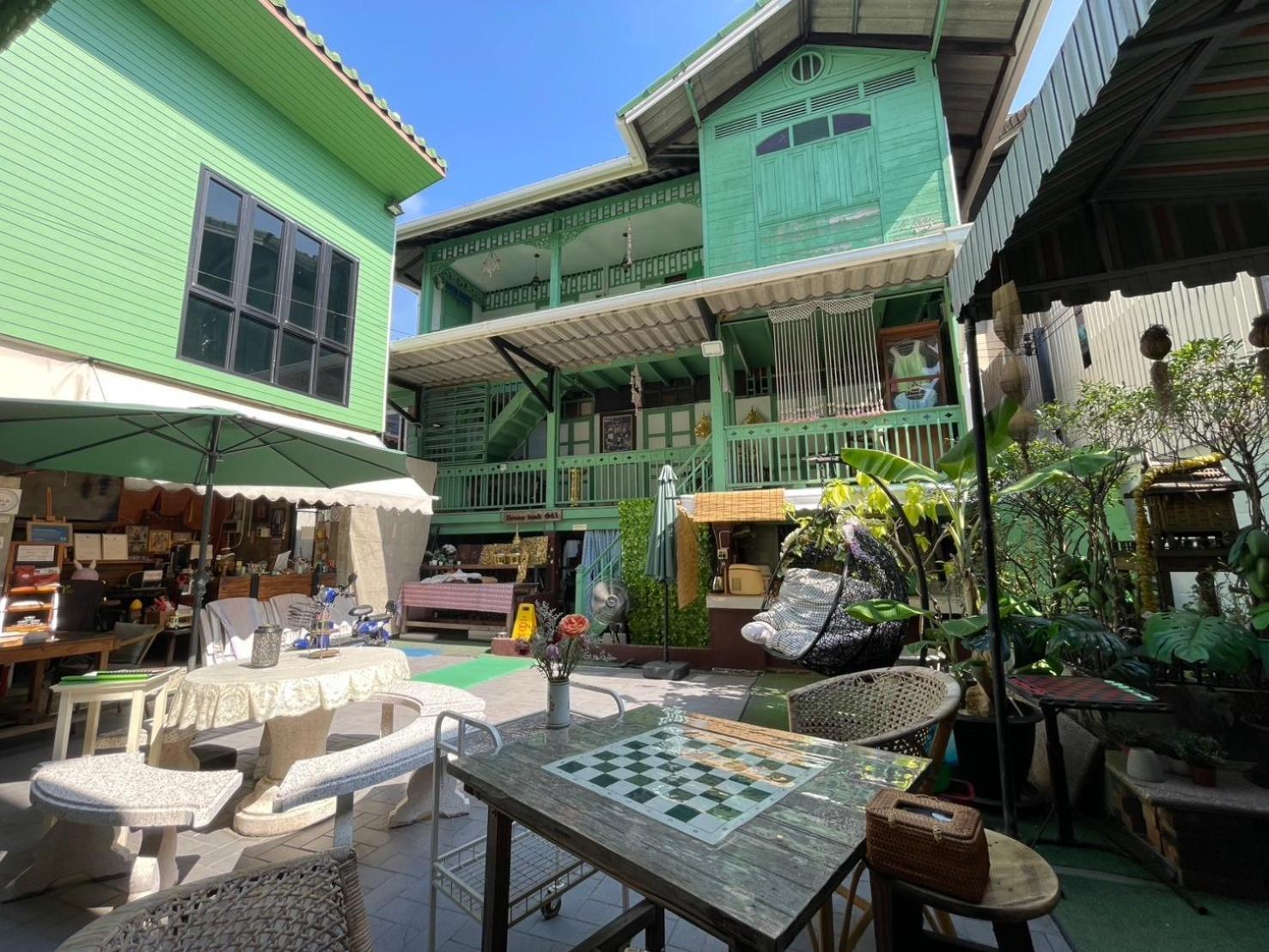 Green Teak House Банкок Екстериор снимка